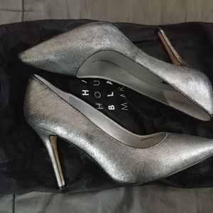 White House Black Market Silver Olivia Pump